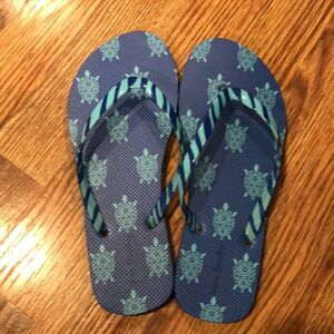 NWOT Vera Bradley flip flops